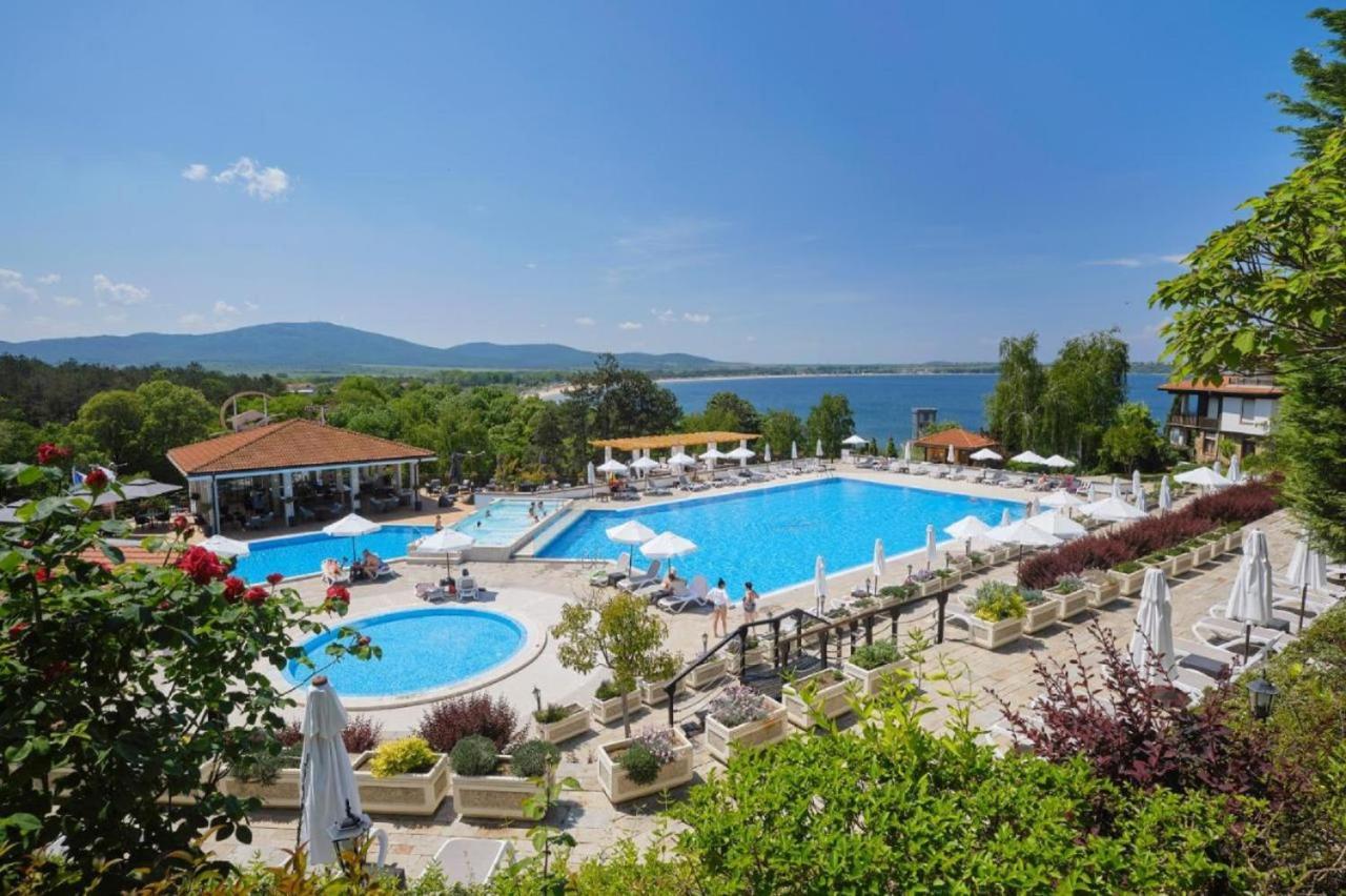 Eve Santa Marina Apartments - Sea, Pools, Relax Sozopol Bagian luar foto