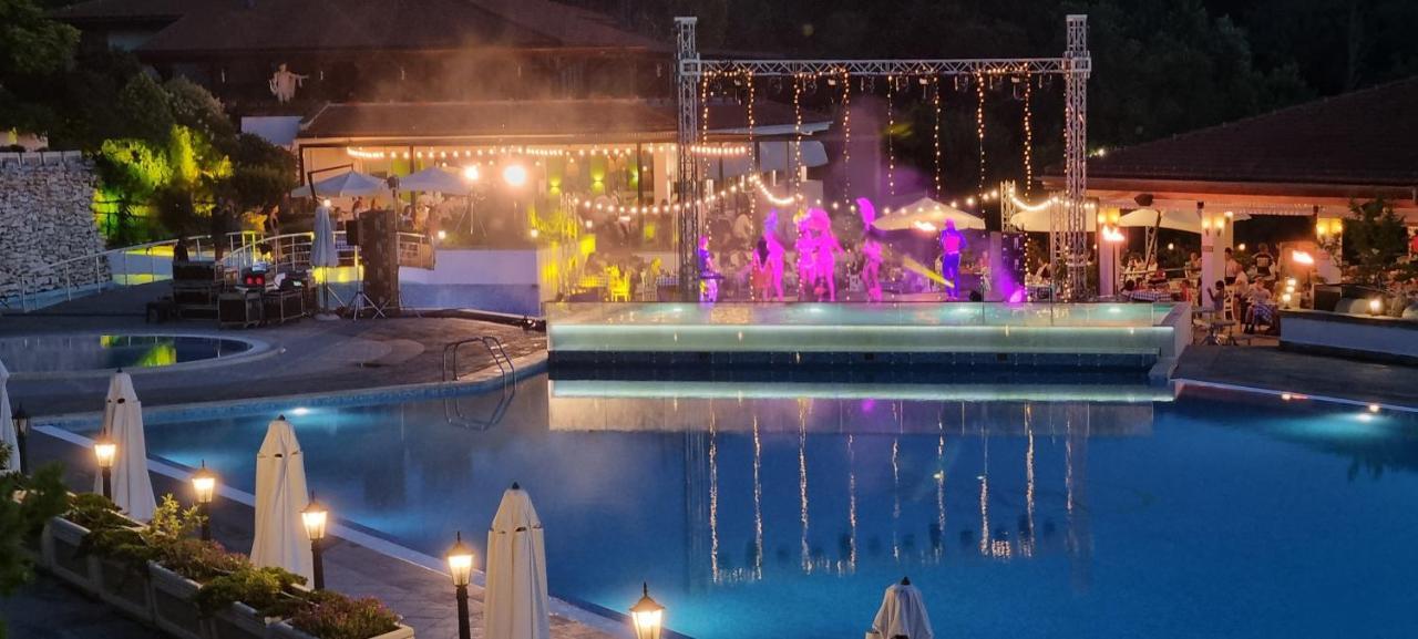 Eve Santa Marina Apartments - Sea, Pools, Relax Sozopol Bagian luar foto