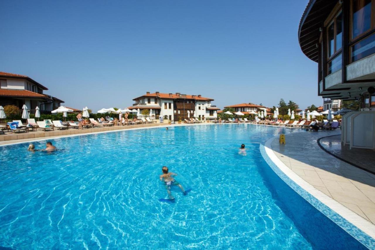 Eve Santa Marina Apartments - Sea, Pools, Relax Sozopol Bagian luar foto